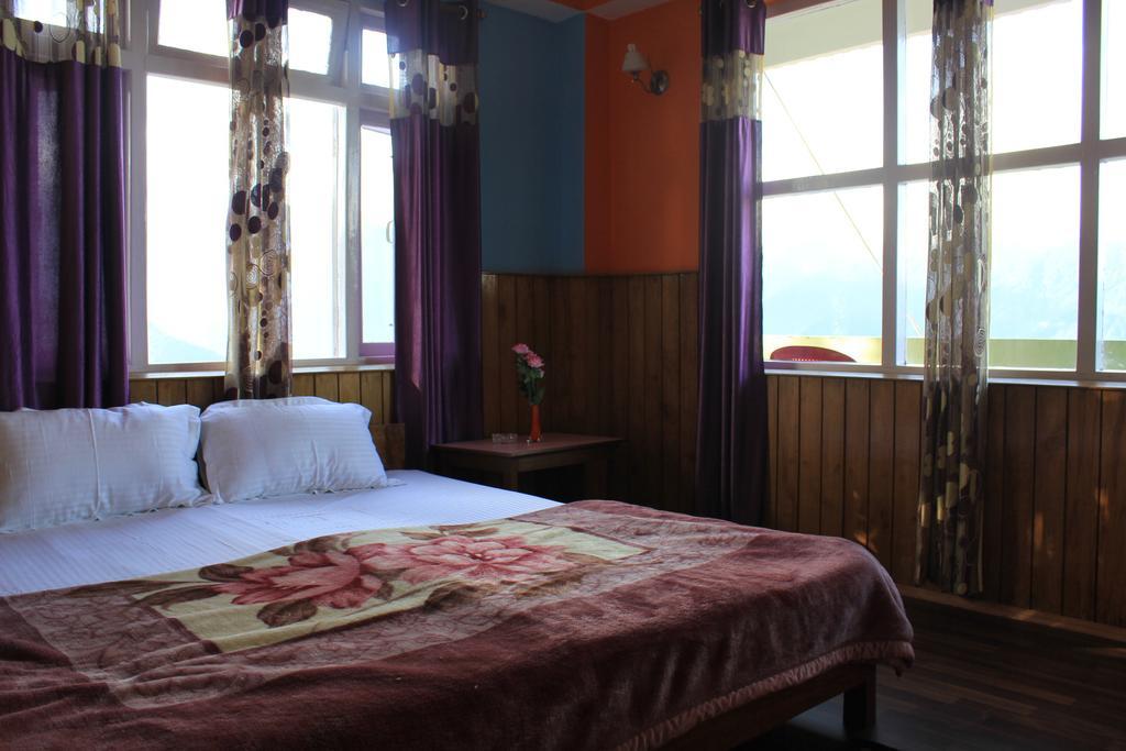 Hotel Valley View Pelling Room photo